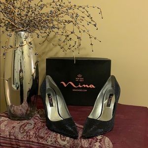 Nina BRIT- YF Dress, Formal Black Pumps